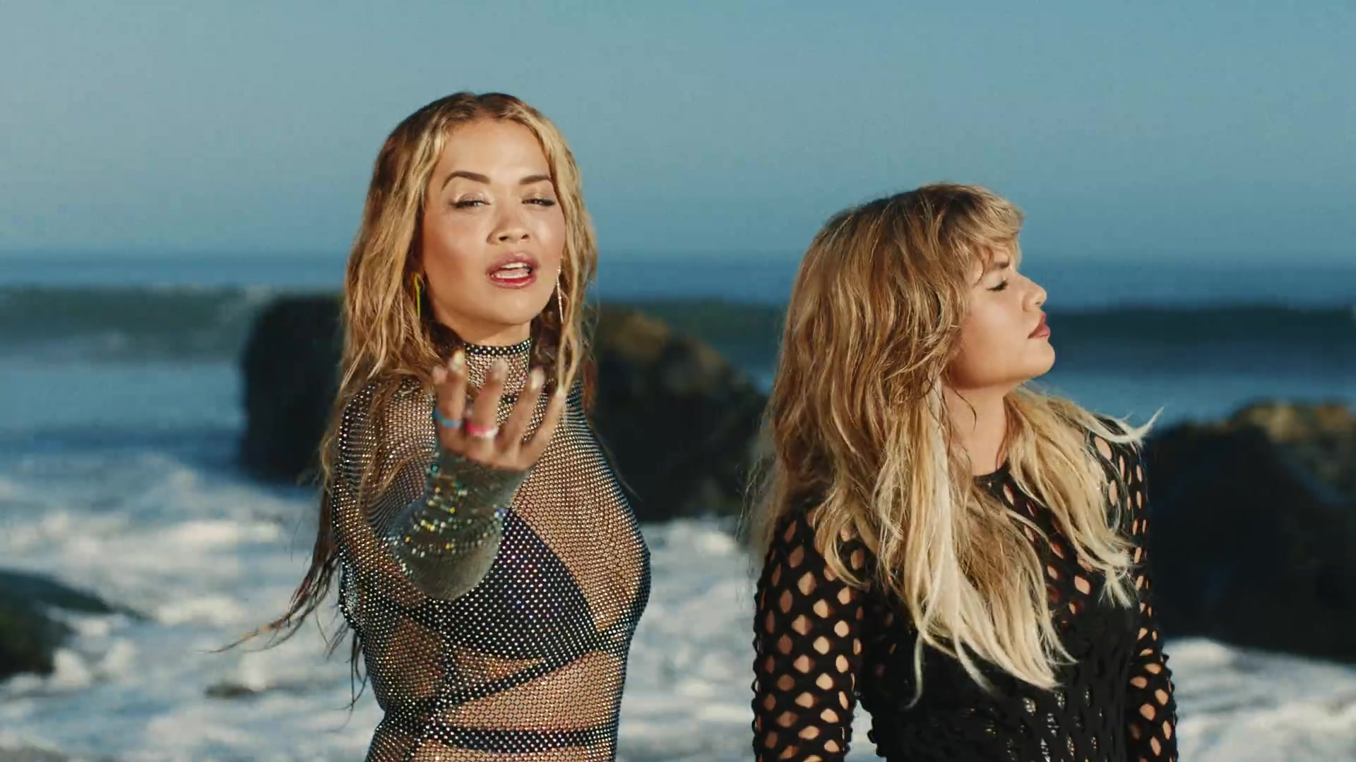 Diane Warren, Rita Ora, Sofia Reyes & Reik - Seaside